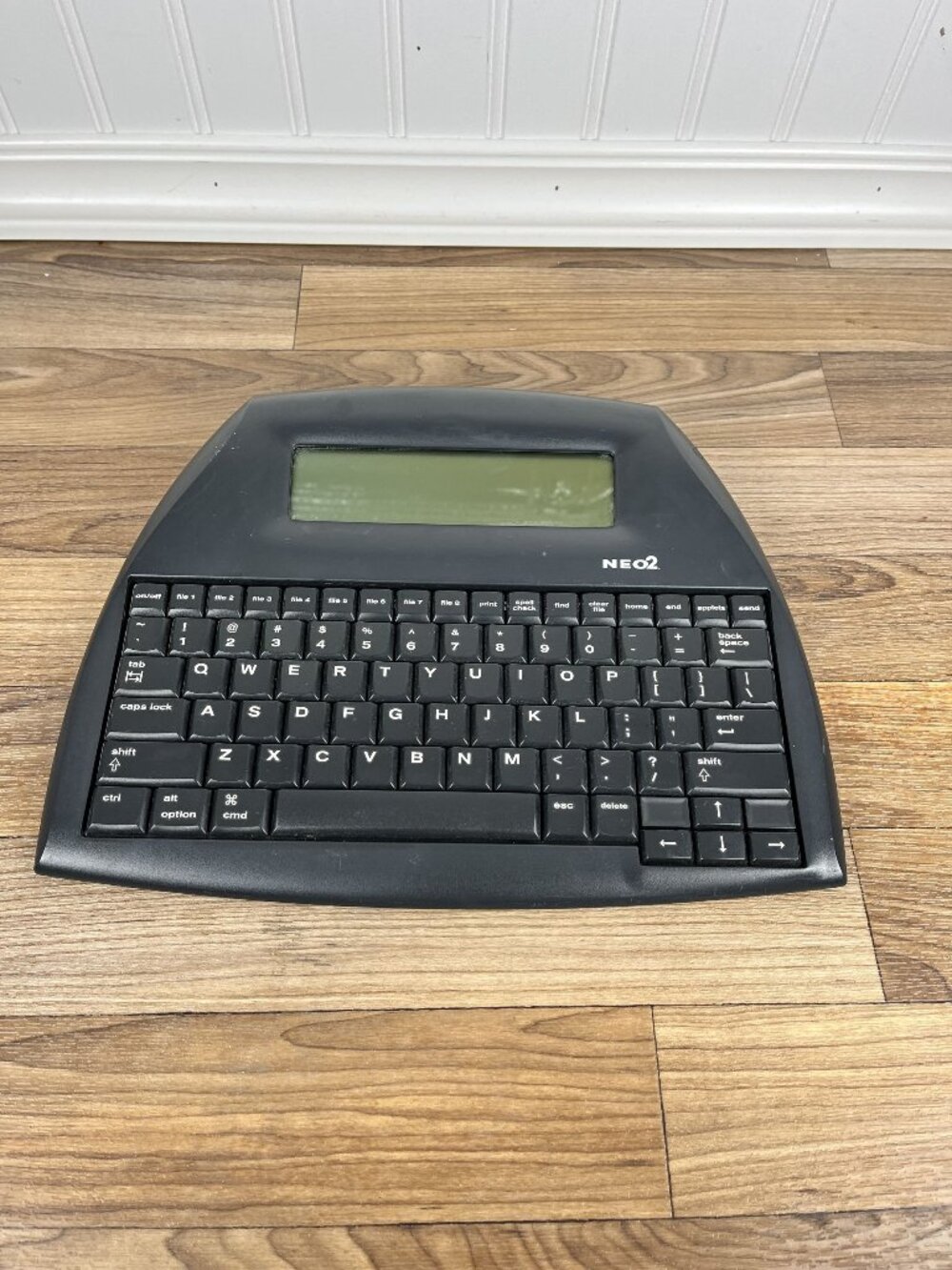 AlphaSmart NEO2  Word Processor READ DESCRIPTION No USB CABLE.